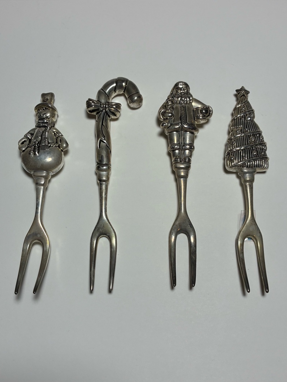 Vintage Wallace Silversmiths Silver Plated Christmas Pickle Fork Set 4 Holiday